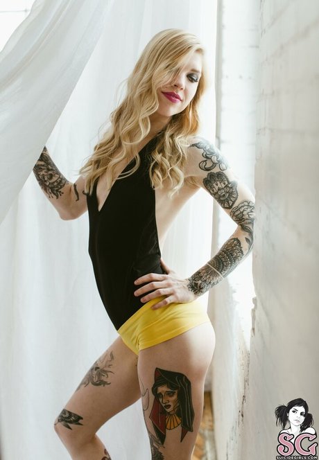 Auric beautiful pornstar images