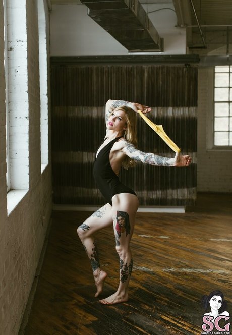 Auric nice actress pictures