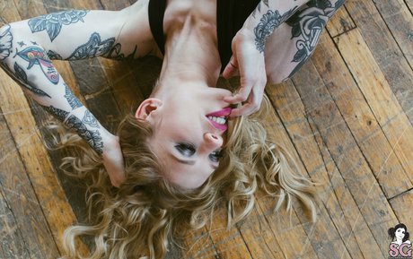 Auric sexy actress img