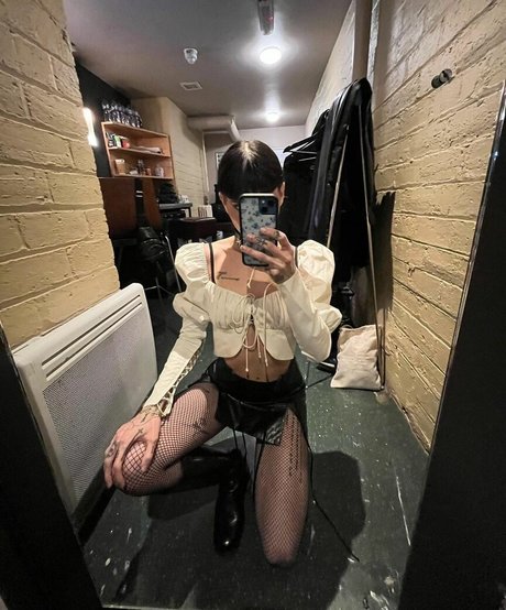 Lilith Czar erotic model photo