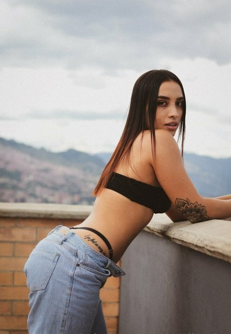 Sophia velez nude model gallery