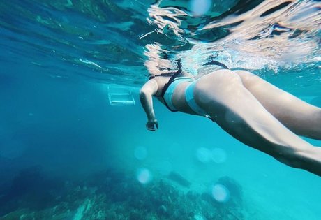 Sarah Jeffery naked pornstar img