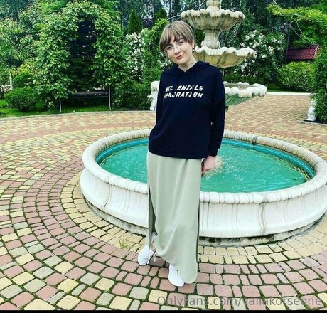 valiawixx high quality model archive