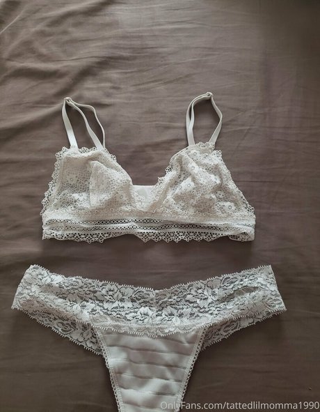 tattedlilmomma1990 pornstar naked galleries