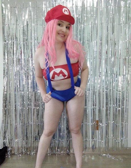 PamFeet high quality actress img