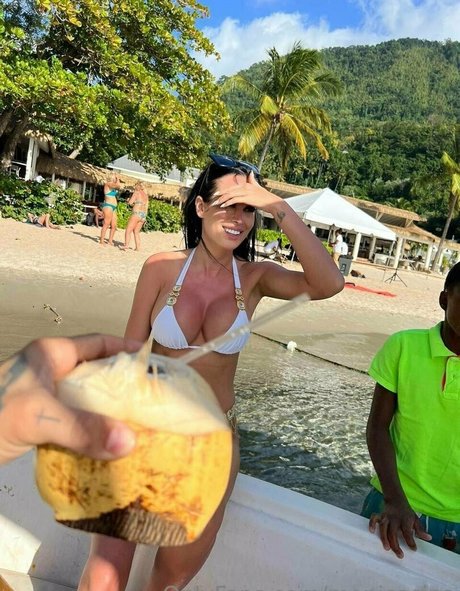 monicasins hot pornstar gallery