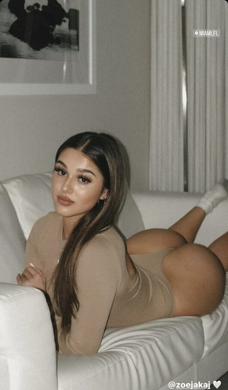 zoejakaj porn actress img