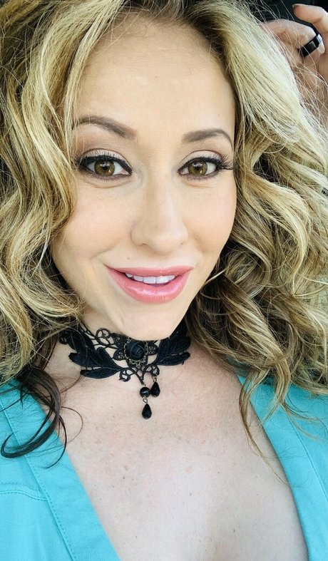 evabnotty model exclusive photos