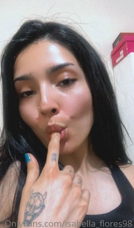 Isabella flores98 model naked picture
