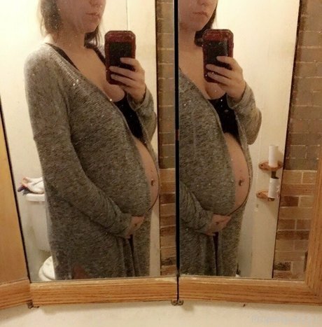 skitttziez hot pornstar image