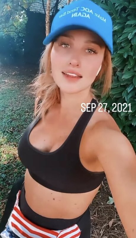 Tomi Lahren high quality star images