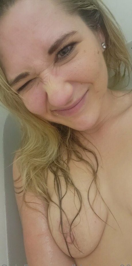 blairsage00 xxx model pic