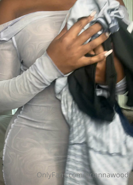 briannawoods naked model photo