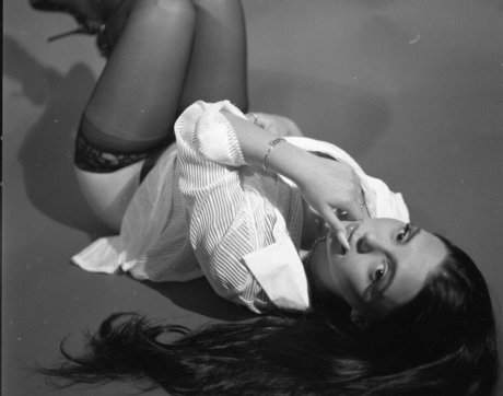 foreign matee beautiful model img