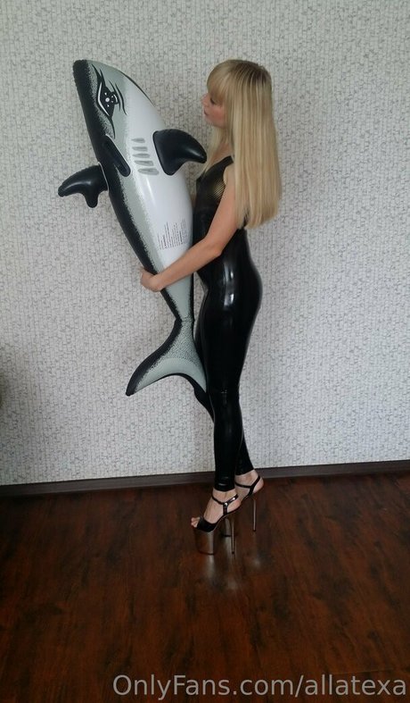 allatexa free actress pic