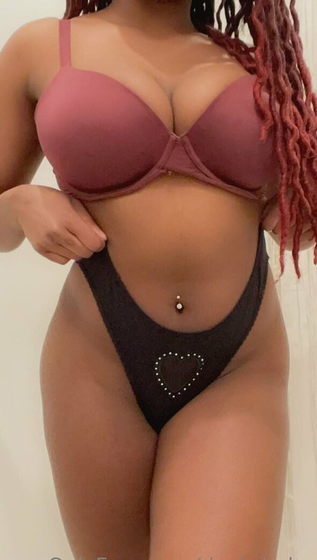 docksbaby nude model image