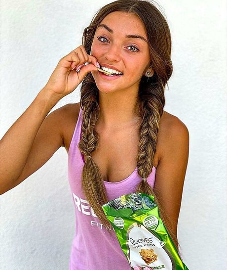 Penelope East Chexit top actress photo