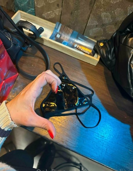 flexible girl hot model hd pics