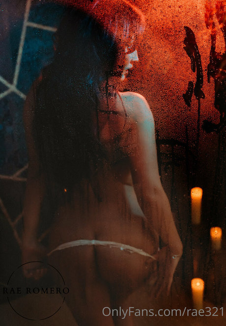 Elaina Rae Romero model erotic img