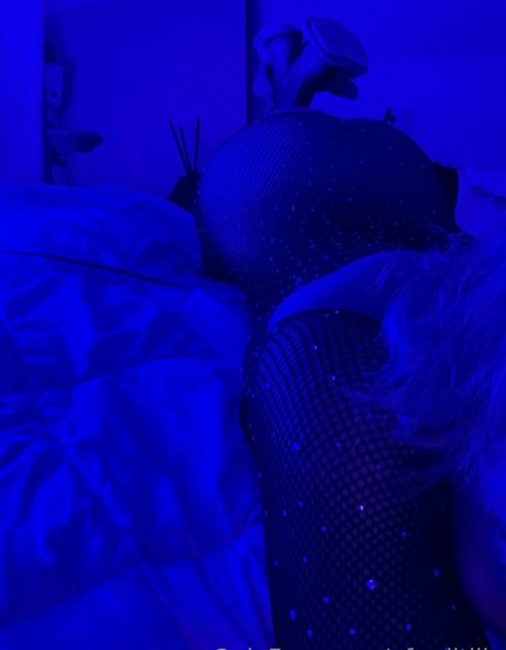 afroditlily naked star pics