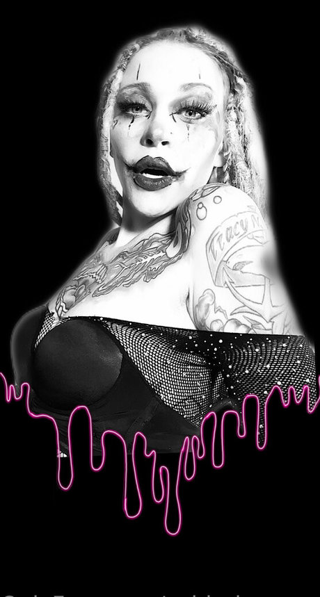 spiderinyourgarden pornographic model photo