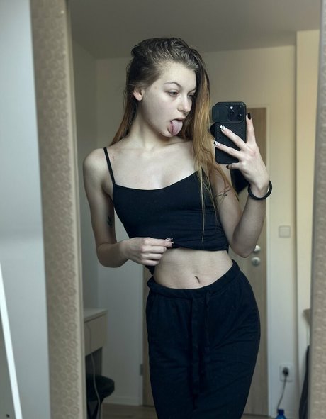 Kortie model sex photo