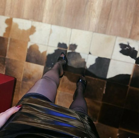 lezizeefree exclusive actress pictures