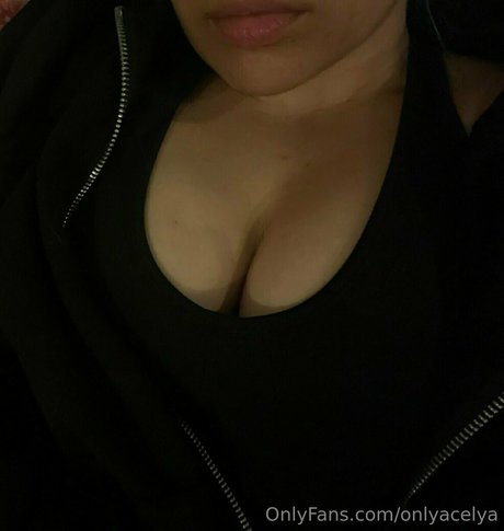 onlyacelya model free pictures