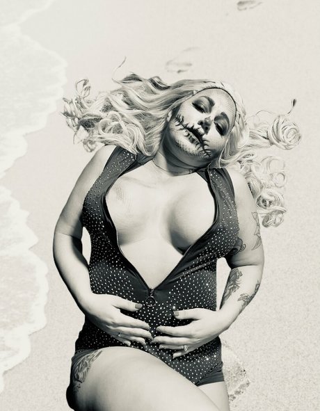 catfishwifefreepage model high quality images