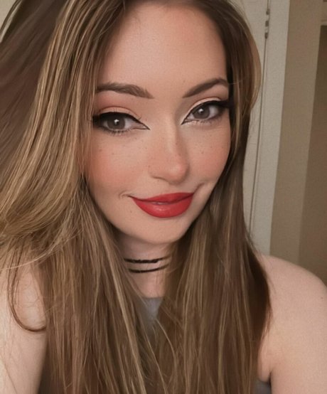 Alli Flanagan star top pics