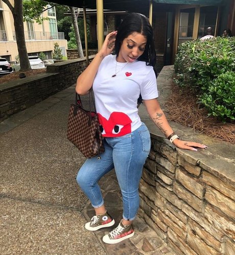 Shethickyyy model free image