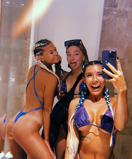 Selena Rivers hd star photos