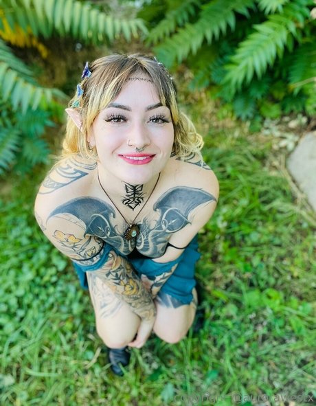 aurorawestx star nude pictures