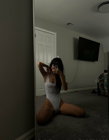 yunamoonx000 erotic star img