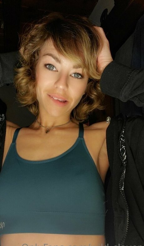 wild clover model pornographic pictures