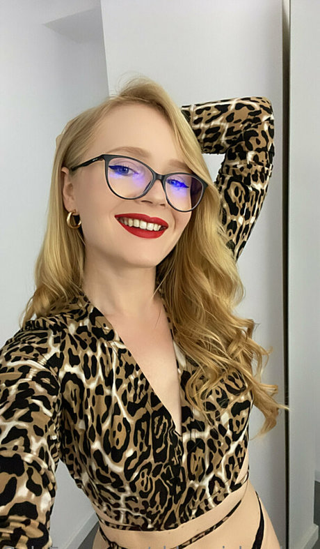 stepmom onlyfans perfect image