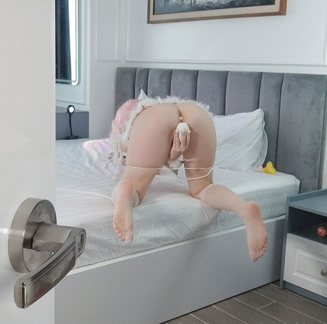 youraldora model erotic images