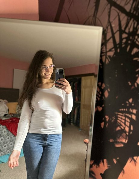 alibrarising model nudes pictures