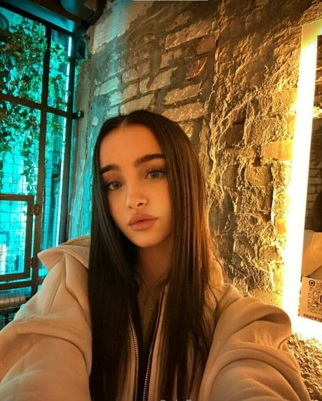 curlysueeee exclusive pornstar photos