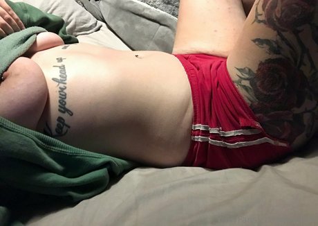 devikurr pretty pornstar image