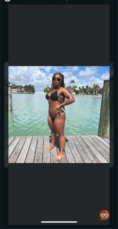 ItsReginaeCarter star porn pictures