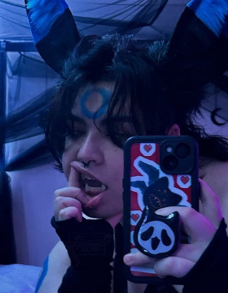 C___crow nude star gallery