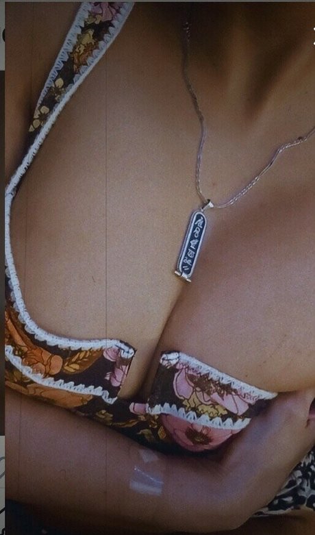 Sarah Fasha model naked pics