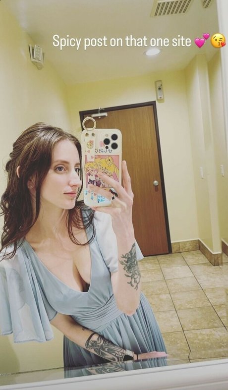 onlysukoshi nude pornstar picture