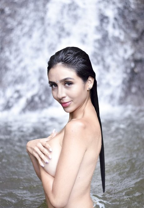 Celeste 1220 pretty actress photo