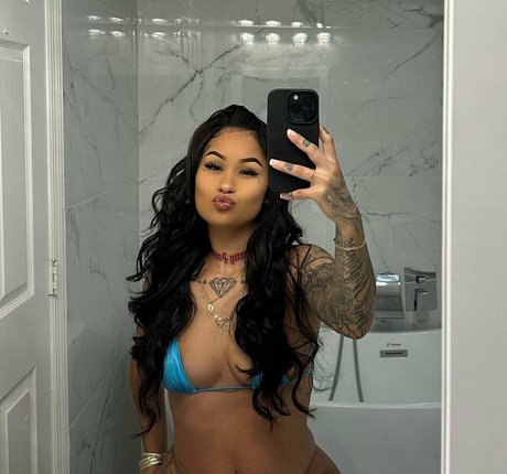 mamisextras free model pic