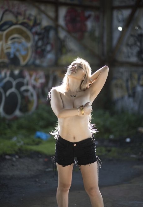 Chelsea Valentine star adult gallery