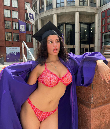 Isabella Carr pornstar xxx img