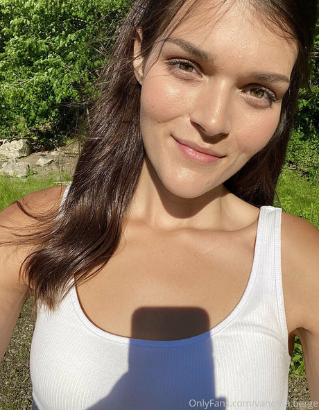 Vanessa Berge sex actress pic