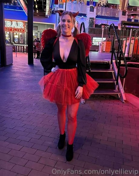 OnlyEllieVIP pornstar galleries